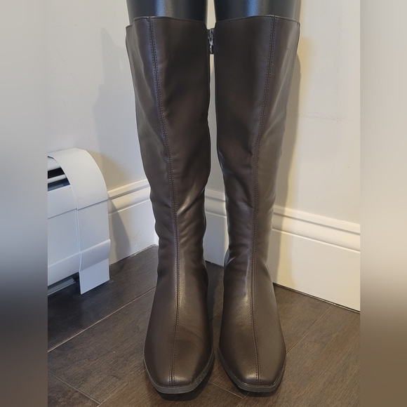 NWOB Devri Extra Wide Calf Knee High Boots, Brown, Vegan Leather - Picture 2 of 5